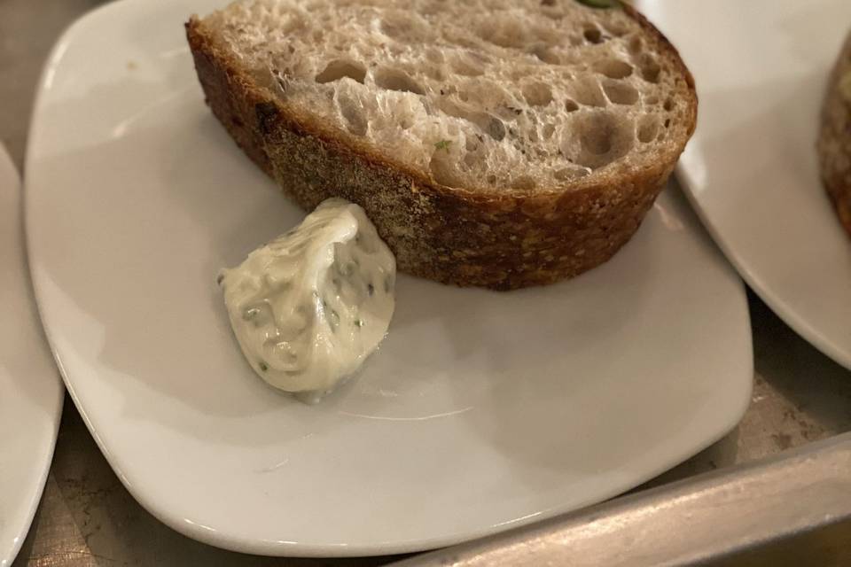 Bread sides with herb Butter