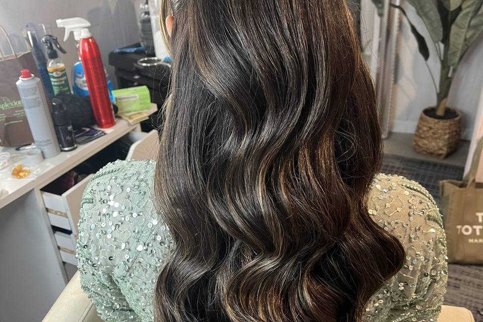 Half up half down waves