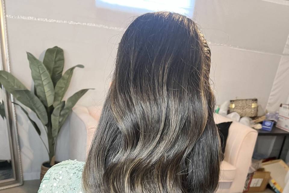 Half up half down waves