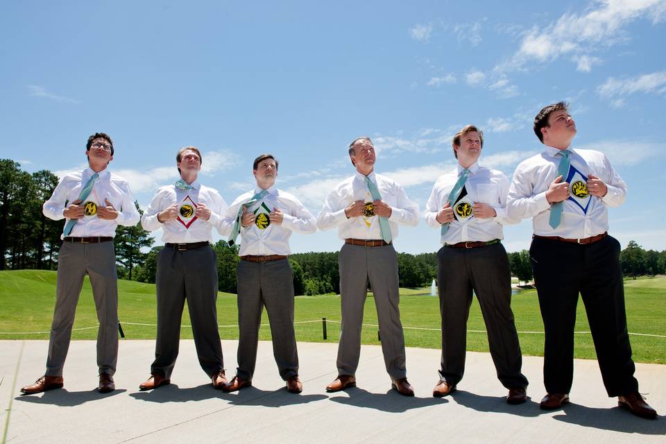 The groom with friends | Kelly L Photography