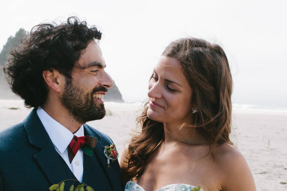 Beach wedding on the Oregon Coast