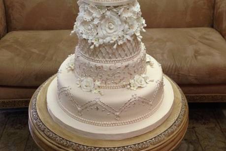 Tall all white wedding cake