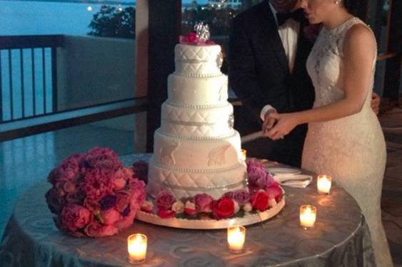 Cutting the cake