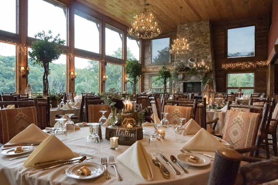 Table setting and decor