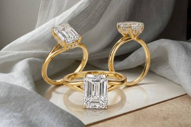 Emerald Shape Engagement Ring