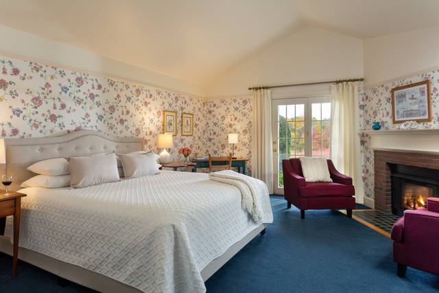 Lodging at Chesterfield Inn