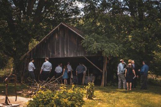 Locust Hill Manor