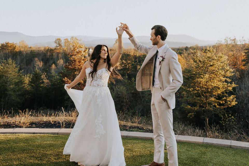 Bride & Groom Dancing