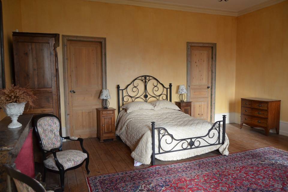 Traditional bedrooms