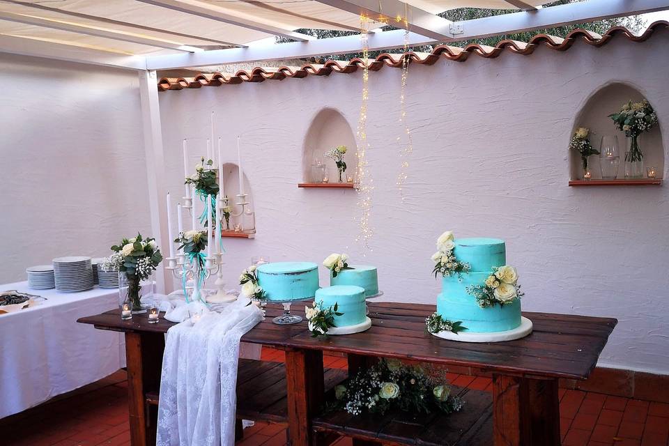 Tiffany wedding cake decor