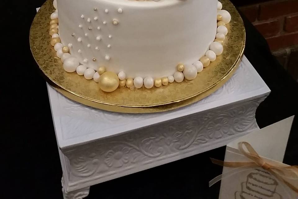 Three layer cake