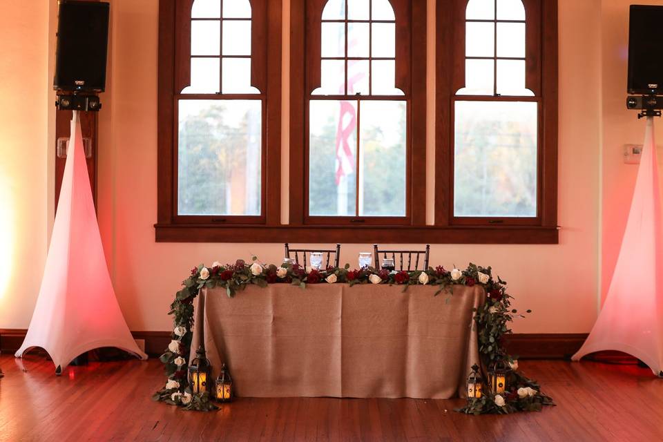 B&G Sweetheart Table