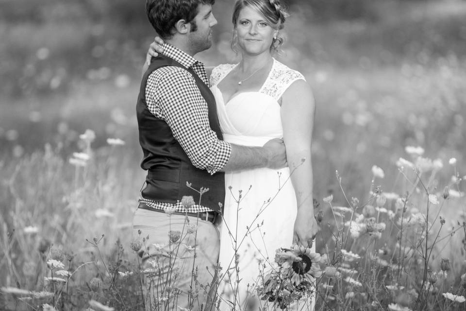 Wedding ceremony under the oak tree