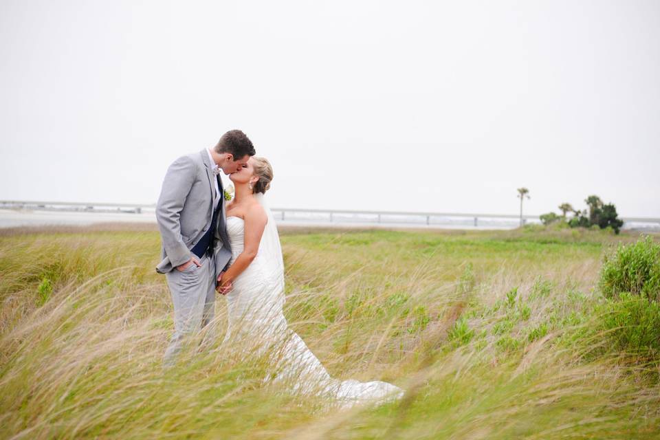 Couple kissing - Matt Whytsell Photography