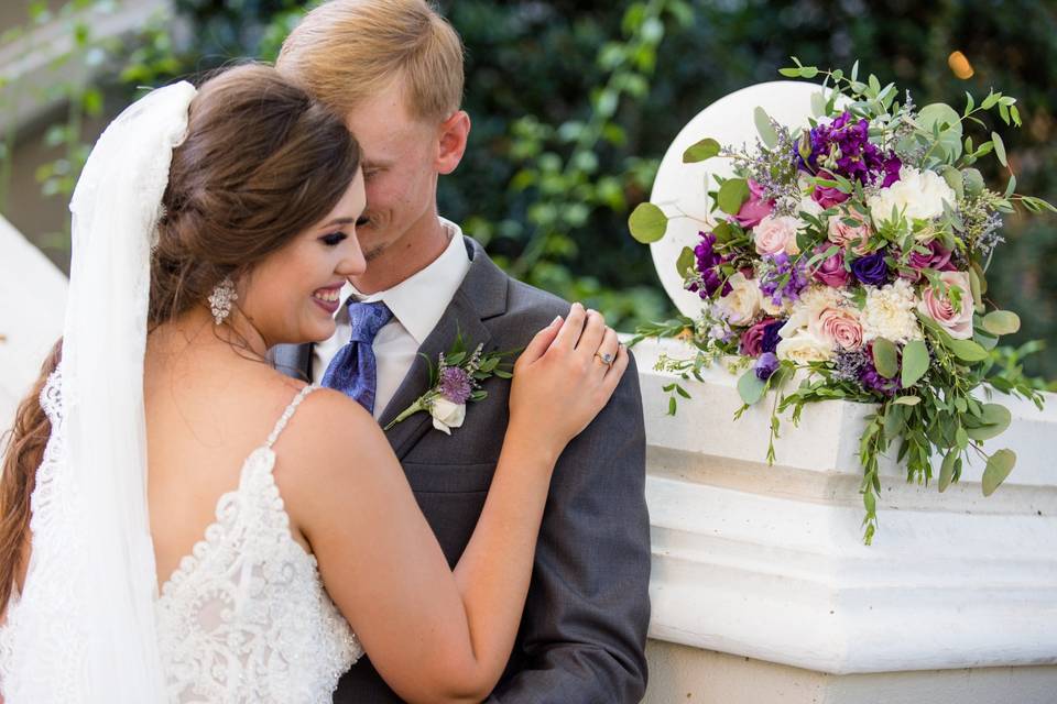 Couple with bouquet - Matt Whytsell Photography