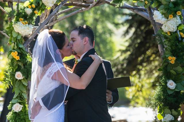 Ceremonial first kiss