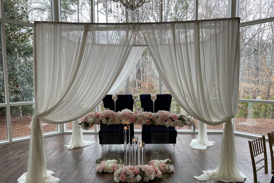 Sweetheart table at Ashton Garden