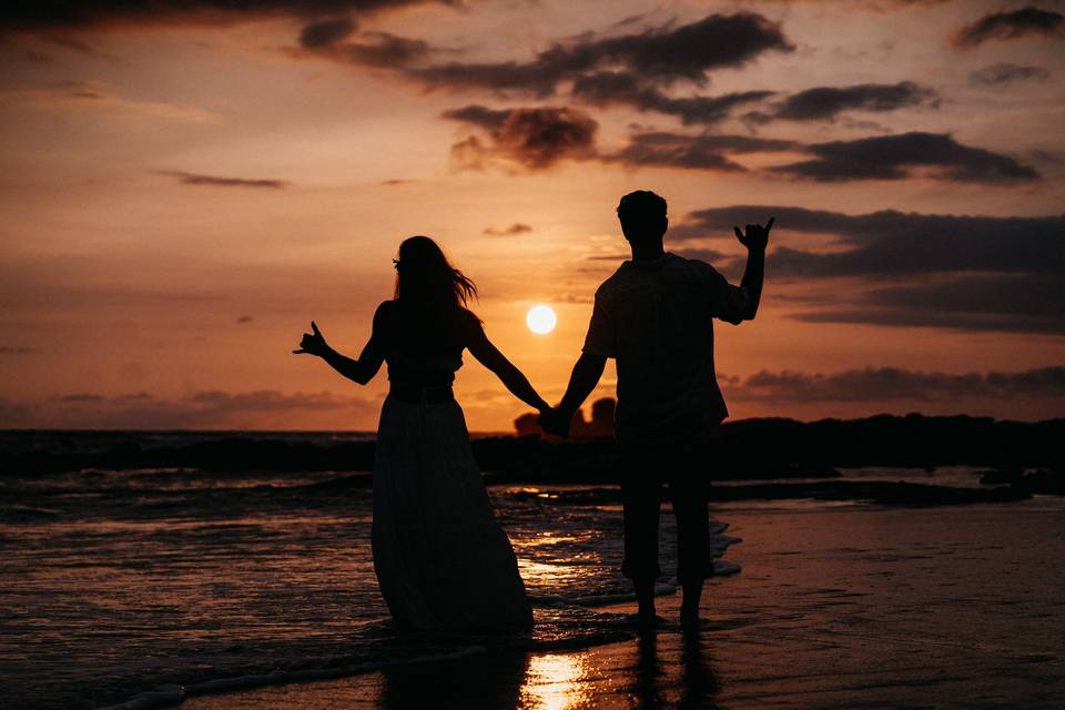 Beach elopement in nosara