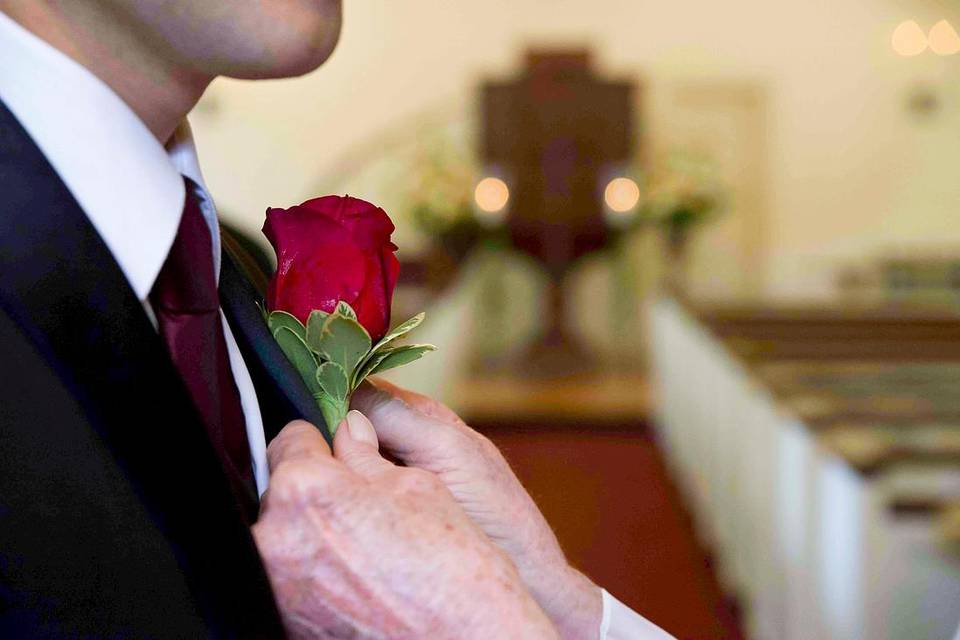 Classic rose boutonniere - Rob Rivera Photography