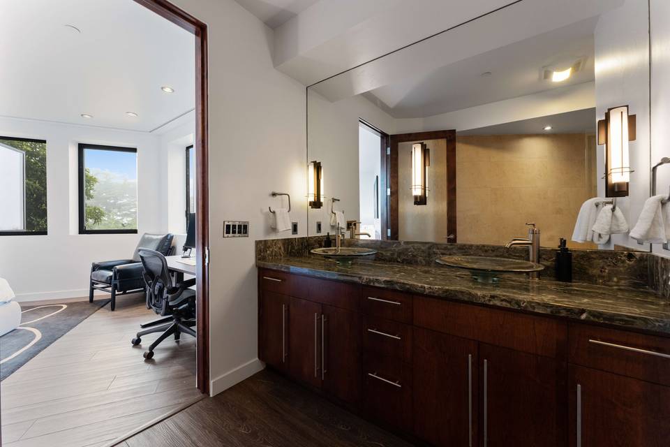 Bathroom with amenities