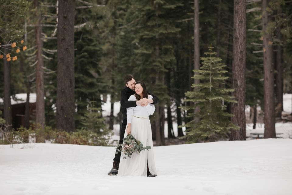 Snowshoe elopement Lake Tahoe