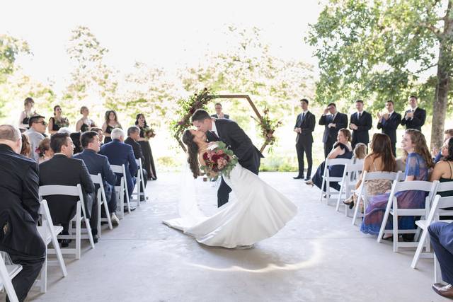 Outdoor Ceremony Dip Kiss