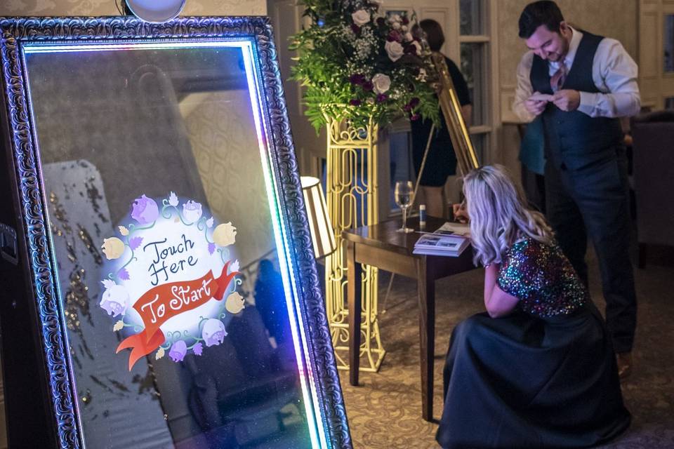 Bride with Retro Mirror3