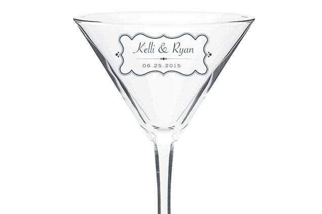 https://cdn0.weddingwire.com/vendor/564714/3_2/960/jpg/1447882762608-wedding-martini-glass.jpeg