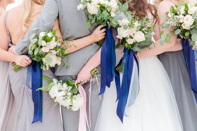 White wedding bouquets