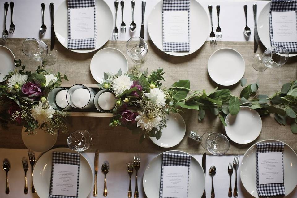 Modern table setup