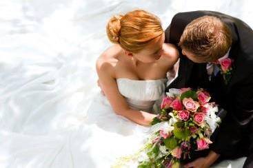 Cascading bridal bouquet