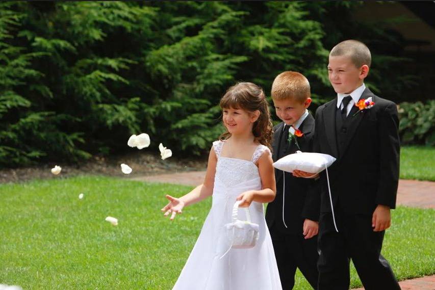 Flower girl and ring bearer