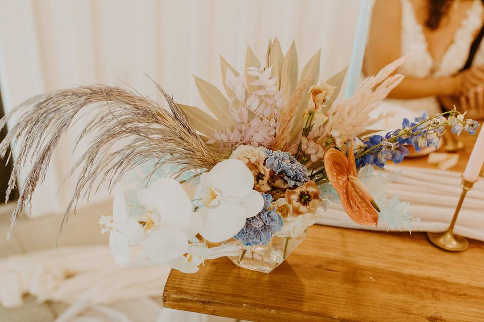 Boho Glam Wedding Flowers