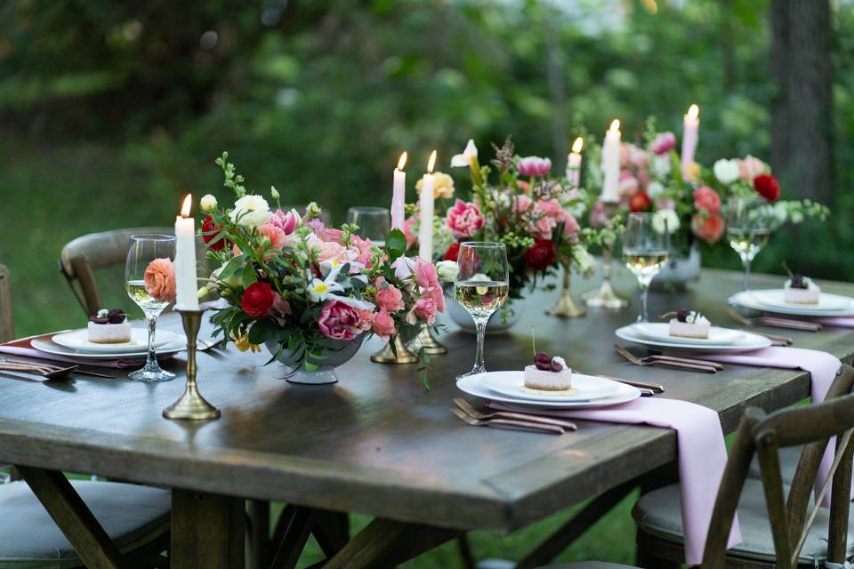 Romantic Garden Wedding Table