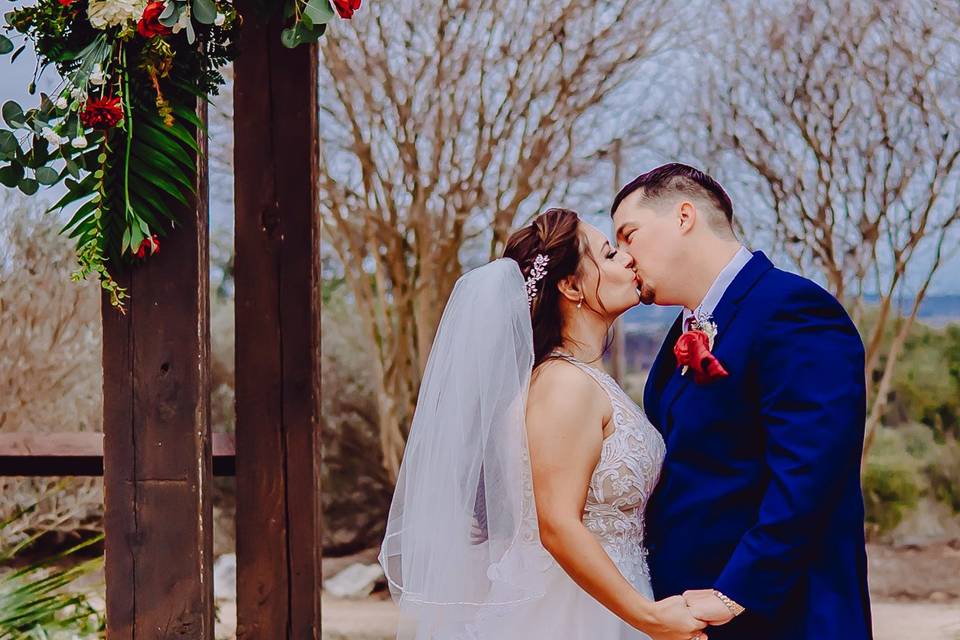 First kiss as husband and wife