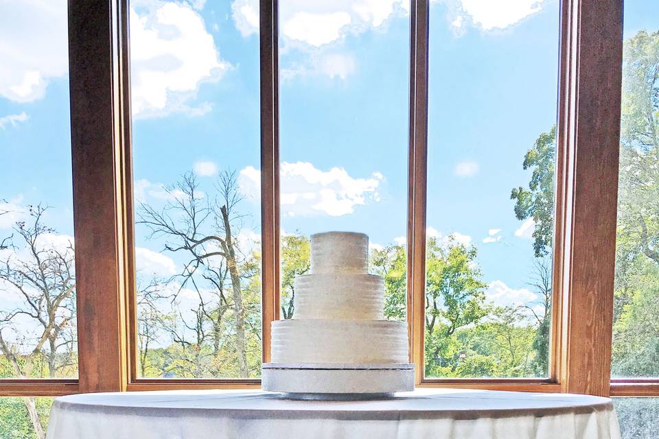 Tiered wedding cake at griggs