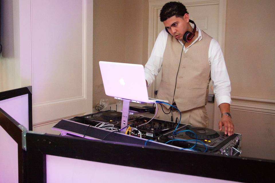Nelson Cruz Entertainment - DJ - New York, NY - WeddingWire