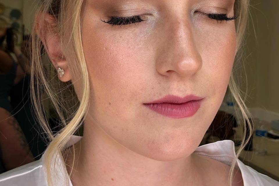 Neutral  makeup