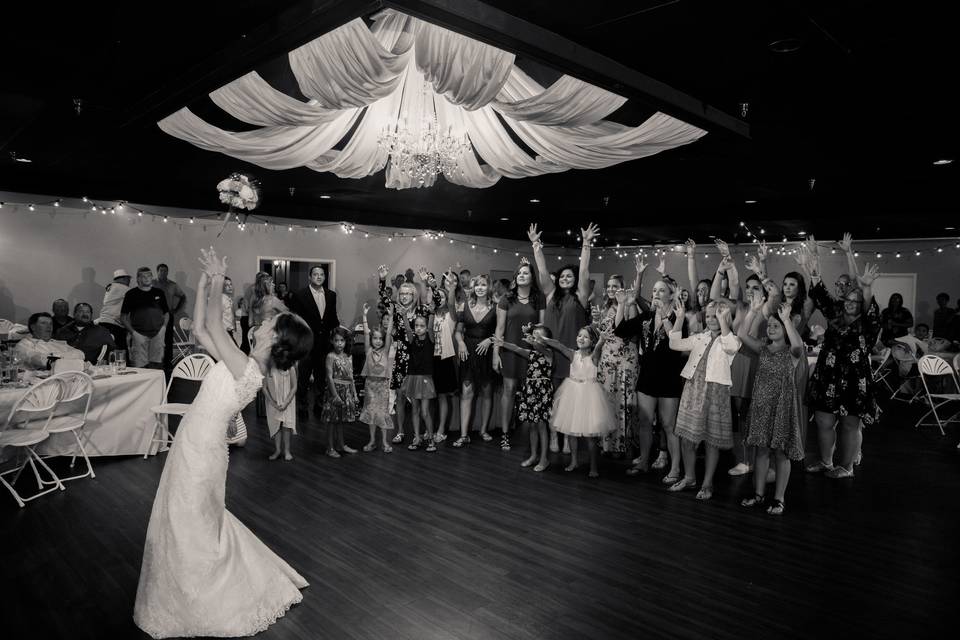 Bouquet toss