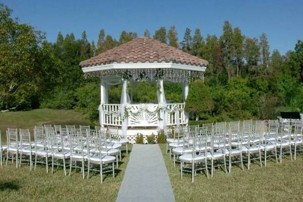 Gazebo wedding setup