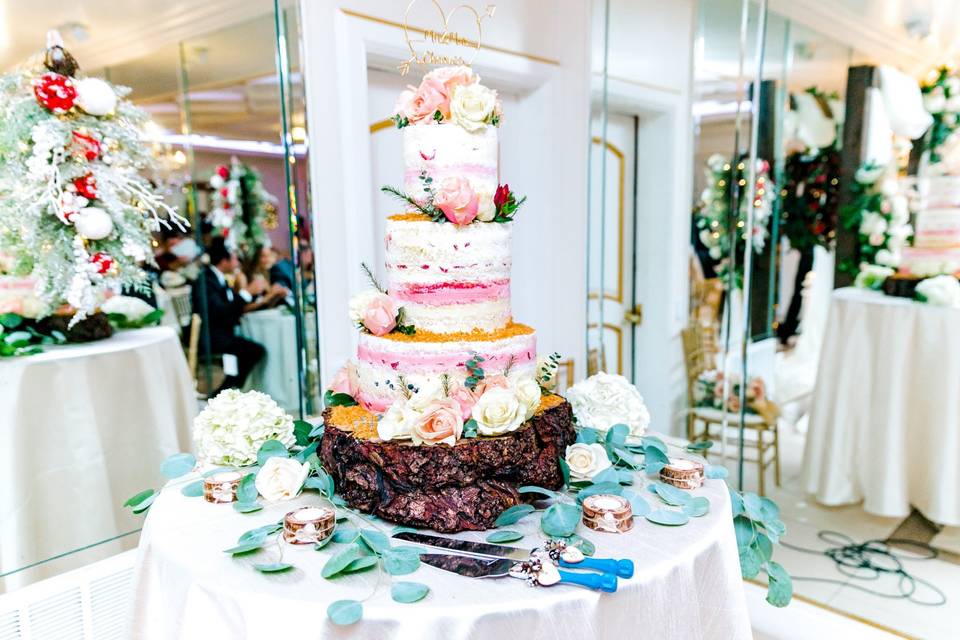 Wedding cake stand