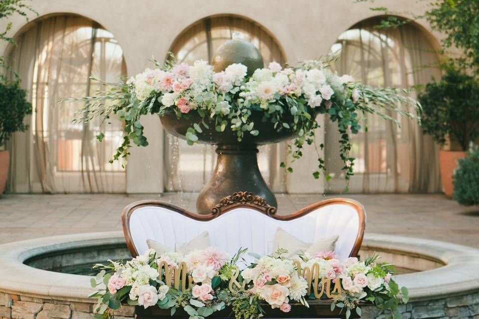 Sweetheart Table with Fountain