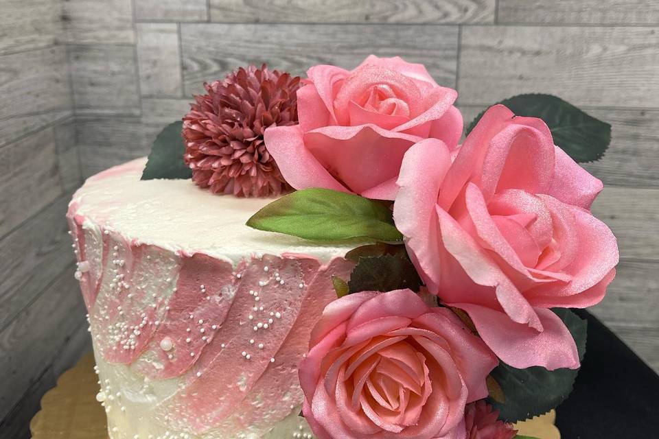 Cake with floral decor