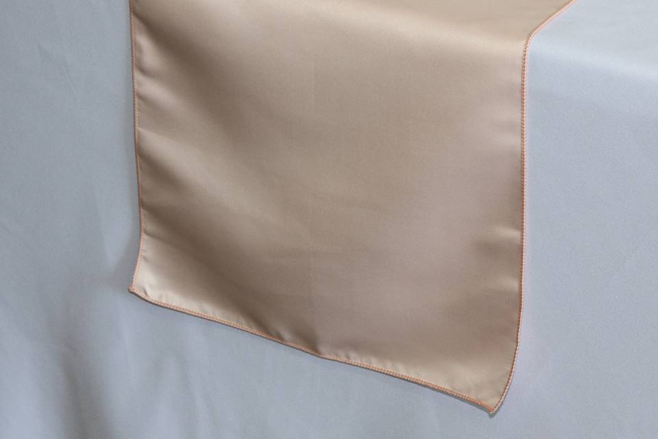 Blush Lamour Table Runners for Weddings
