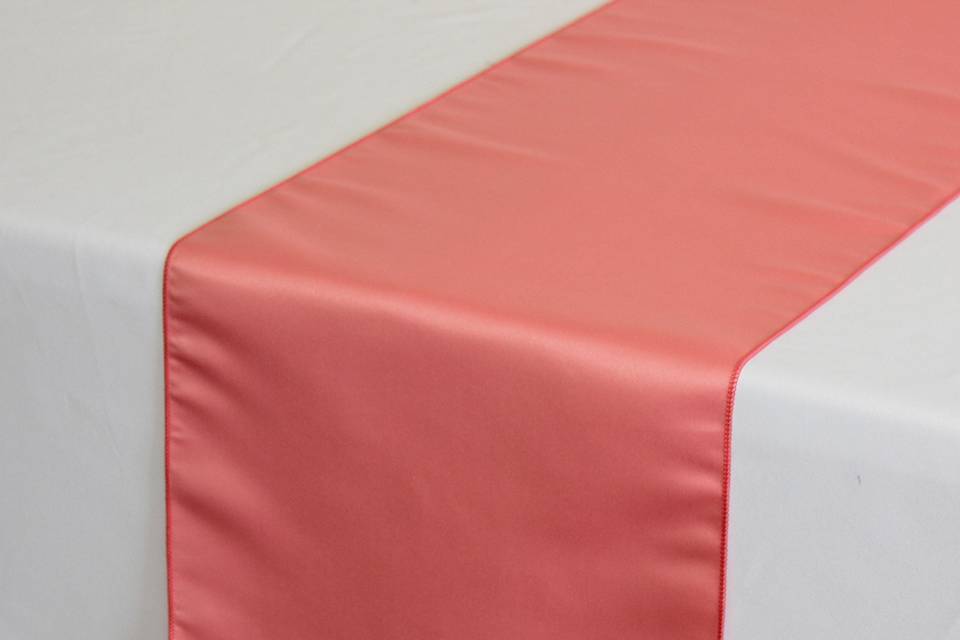 Coral Table Runners for Weddings (Lamour)