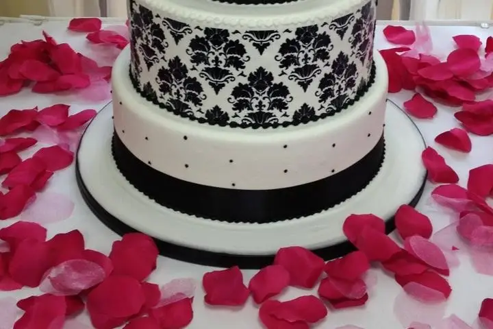 Simply Cakes Etc Bakery Wedding Cake Riverside Ca Weddingwire