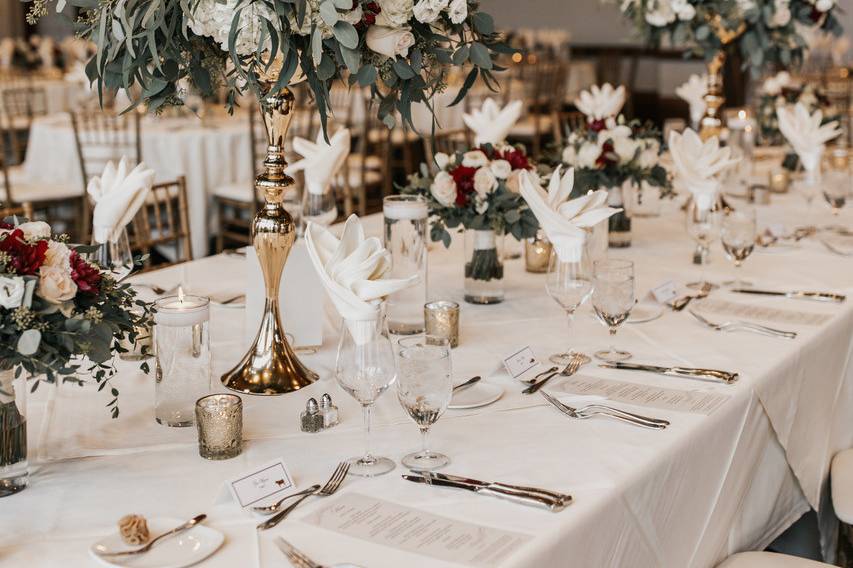 Head table arrangement