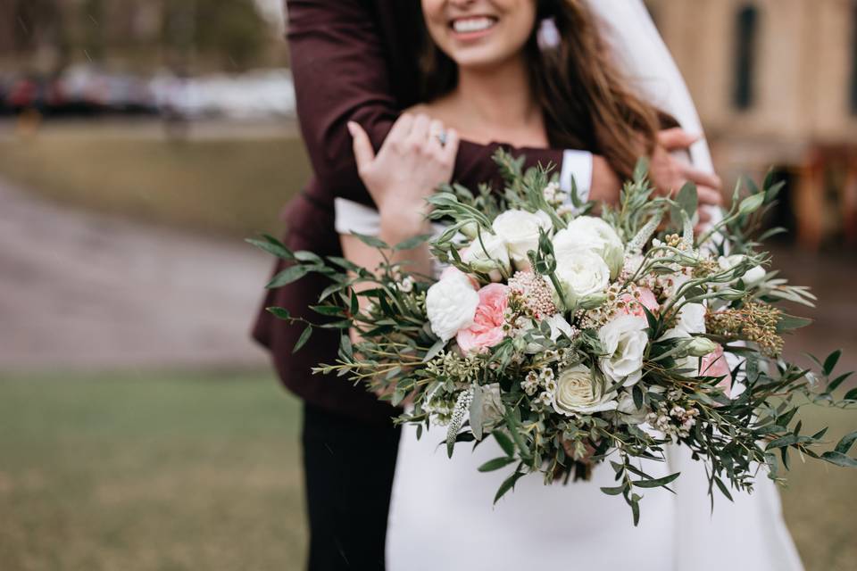 White and blush bouquet