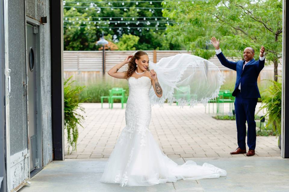 I love beach weddings