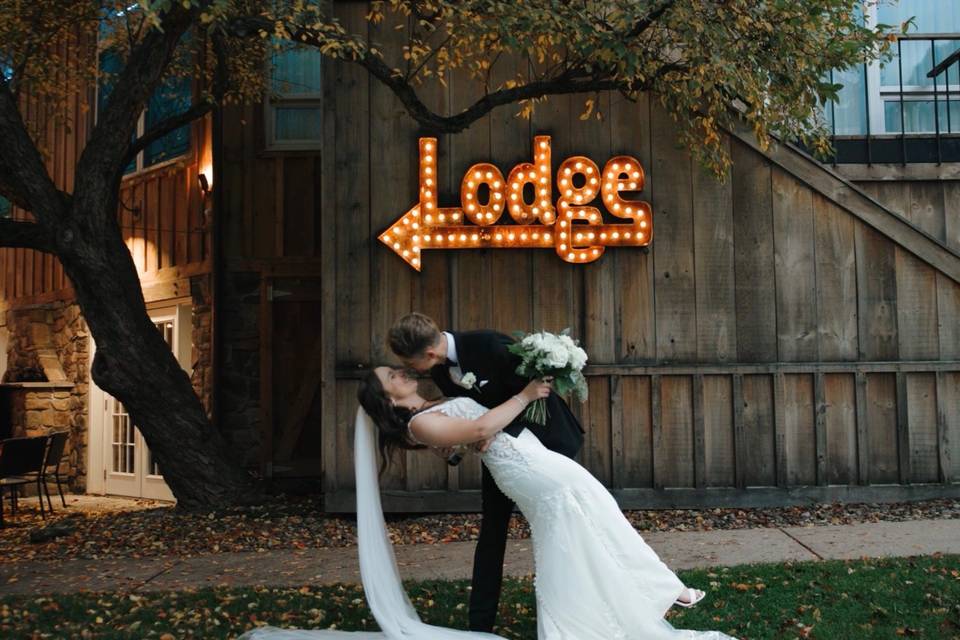 The Apple Orchard Lodge